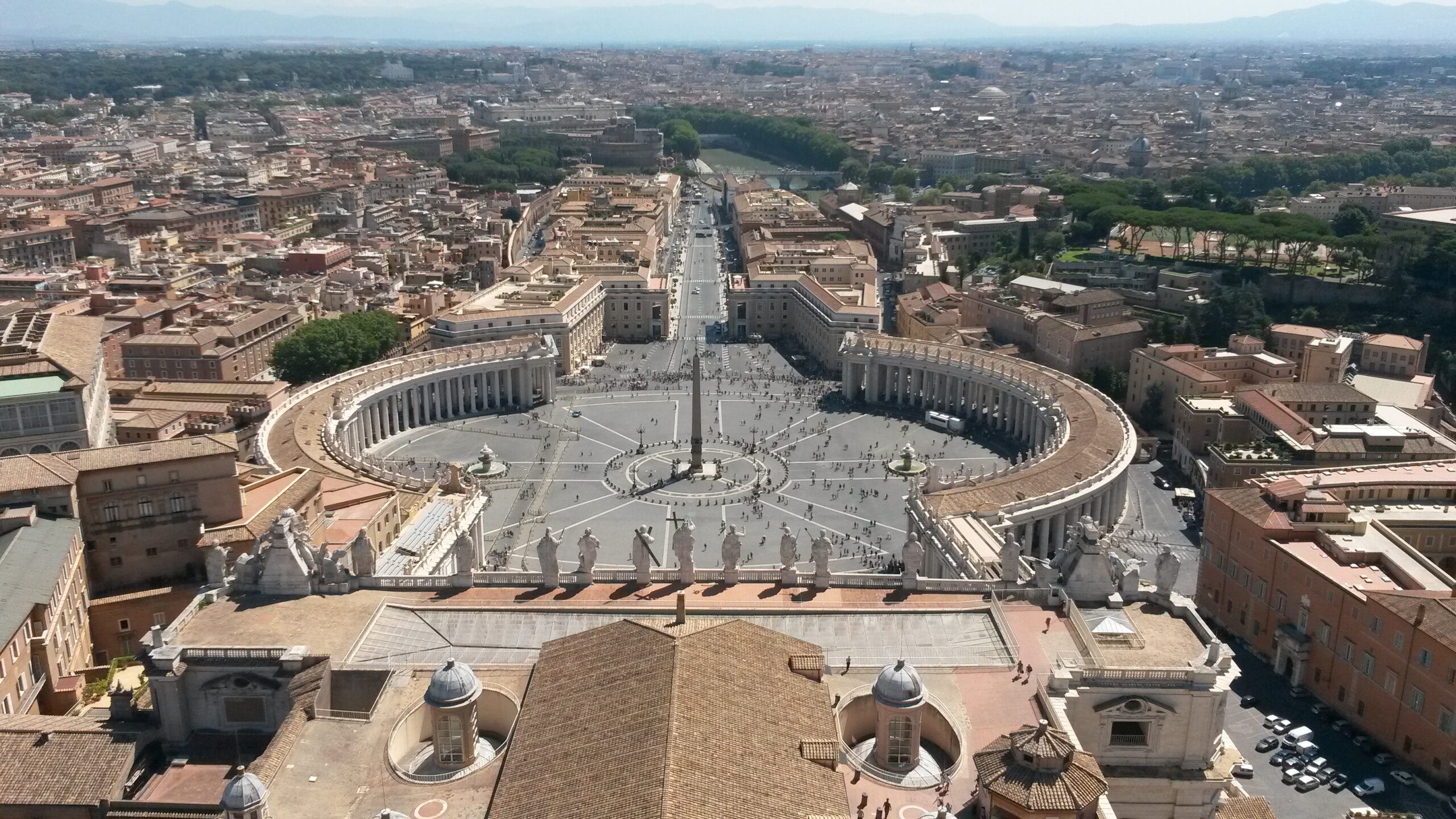 Vatikan Petersplatz Rom Vatikanstadt von oben Obelisk Sommer Busreise Pötz Reisen